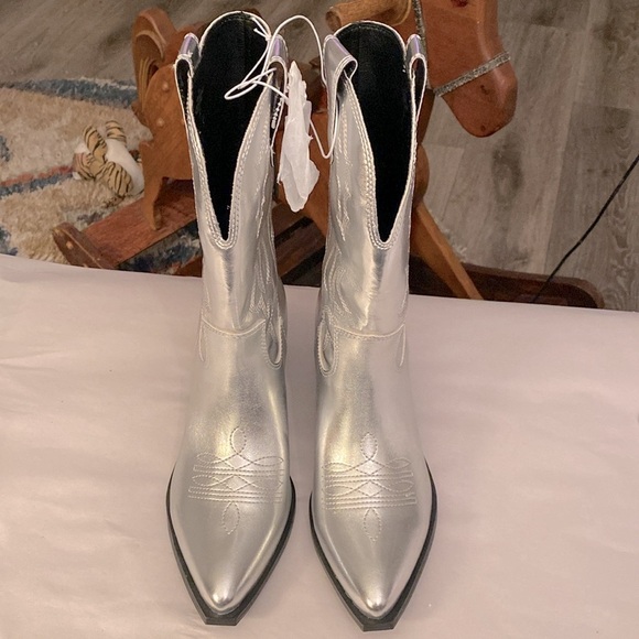 Indigo Metallic  Silver Cowgirl Boots Size 7 - Picture 2 of 5